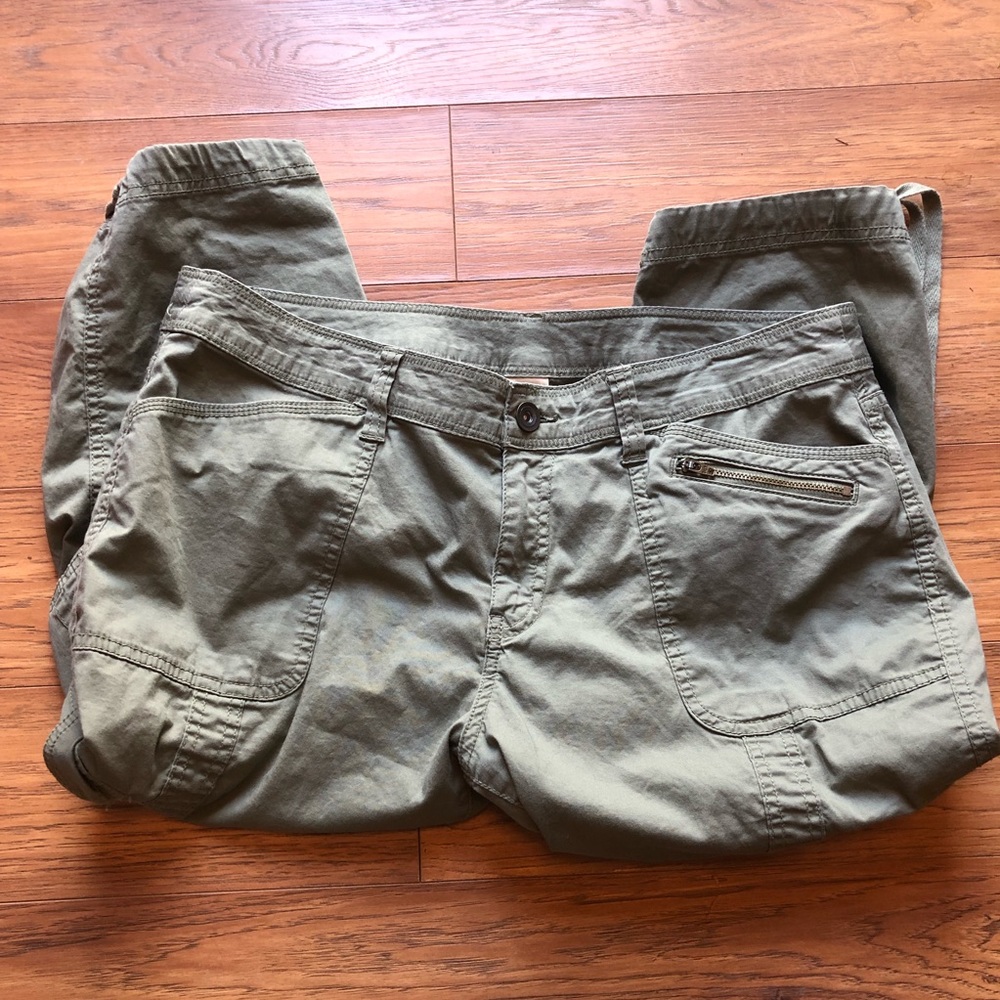 Faded Glory | Green Capri